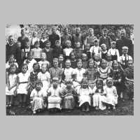 089-0037 Die Sanditter Schule im Schuljahr 1938-39 mit ihren Lehrern. Links im Bild Lehrer Donner.jpg
